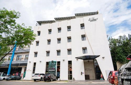 Olongapo Hotel | Le Charmé Suites - Subic