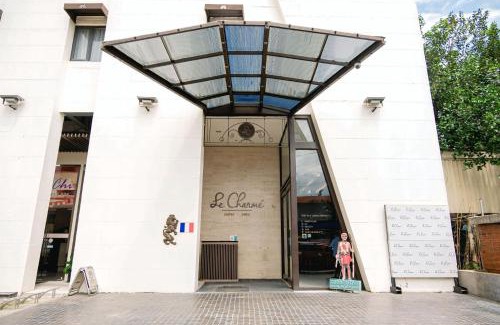 Olongapo Hotel | Le Charmé Suites - Subic
