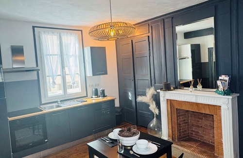 Limoges Apartment | Le Charmant, Apartment-Limoges