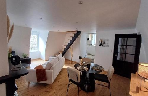 Recoules-Previnquieres Apartment | Le Charmant