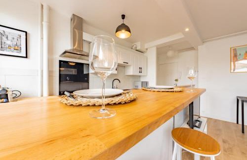 Cote Pavee Apartment | Le Charmant T3 Côte Pavée parking facile