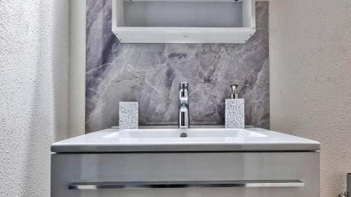 Illzach Apartment | Le City View - Calme - Moderne - Balcon - RelaxBNB