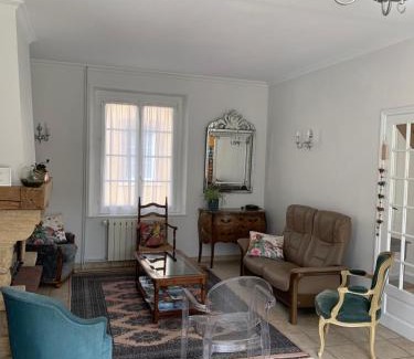 Damery House | Le Claugi