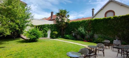 Ay Bed & Breakfast | Le Clos d 'Aÿ