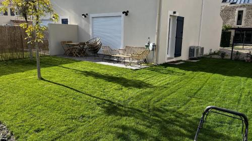 Entraigues-sur-la-Sorgue House | Le Clos Du Moulin 1 - Maison avec jardin, 3 chambres près d'Avignon en Provence