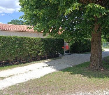 Torsac House | LE CLOS DES COMPROMIS