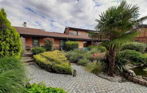 Lagnieu Hotel | Le Clos du Bois Joli