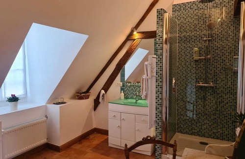 Chateau-Renard House | Le Clos Saint Nicolas