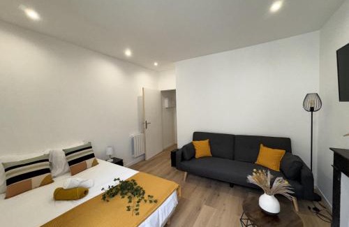 Ecommoy Apartment | Le Cocon - 3p - Centre Cosy