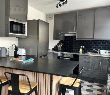 Arpajon Apartment | Le cocon Parking privé Centre ville Gare