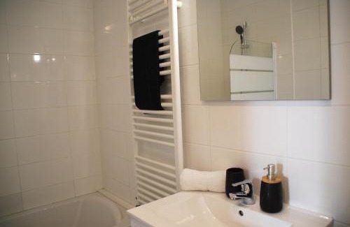 Angouleme Apartment | Le coeur d'Angoulême, calme et spacieux