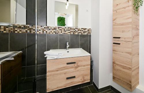 Saint-Pierre - Rene II - Bonsecours Apartment | Le Coeur de Nancy - 20min de la Gare