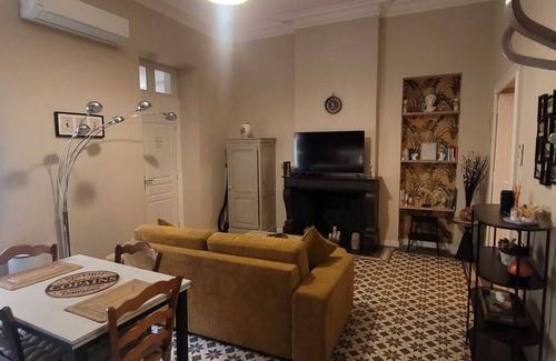 Quartier Administrations Apartment | Le Colbert - seductive Haussmann T2