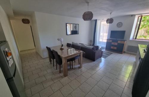 Joyeuse Apartment | Le Colibri