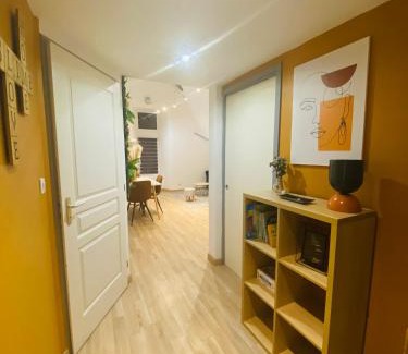 Poitiers Apartment | Le Colibri, Spacieux T2 bis avec mezzanine, calme et central à Poitiers