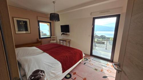 Talloires-Montmin Apartment | Le Comptoir de Sebastien - La Plage et Le Port - 2 duplex - 100m de la plage de Talloires