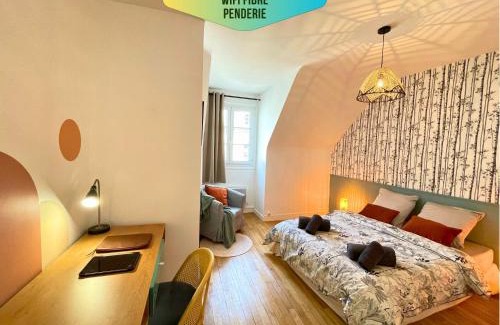 Centre Ville Apartment | Le Corneille - Idéal Pros & Couples - Centre historique - À pied Château 5min-Gare 10min - Au calme - Fibre - Parking du Château gratuit 5min à pied