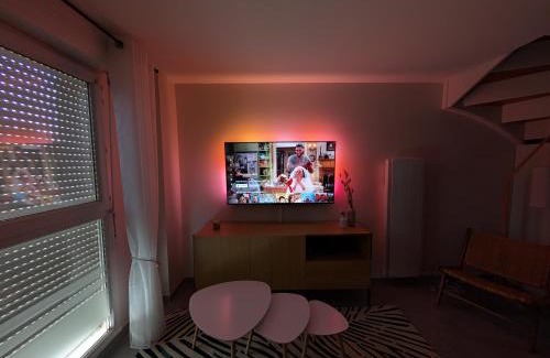 Oresmaux Apartment | Le cottage du moulin - NETFLIX - WiFi - Garage