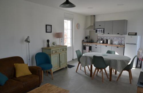 Harbonnieres House | Le Cottage