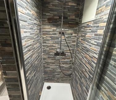 Saint-Laurent-d'Olt House | Le domaine du Bez la grange piscine,sauna,hammam,spa en aubrac