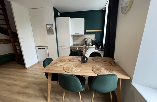Dernier Sou Apartment | Le Duplex des remparts : 4-6Pers
