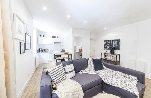 Laval Apartment | Le Ferry