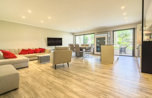 Prado - Republique Apartment | Le First