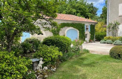 La Rochebeaucourt-et-Argentine Bed & Breakfast | Le logis de Lasteyrie