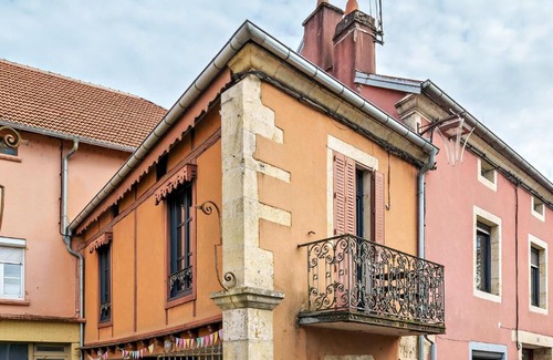Scey-sur-Saone-et-Saint-Albin Apartment | Le Sceycolais - En bord de Saône