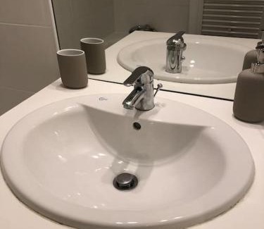 Toulouse North Apartment | Le Fronton - Confortable T2 - Piscine