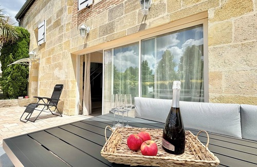 Cubnezais Villa | Le Gîte de Moulin Situé à Cubnezais au Cœur du Vignoble Bordelais