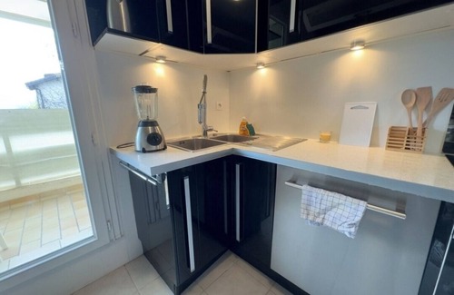 Ornex Apartment | Le Genève-Parking Garage & Balcony-air-conditioned