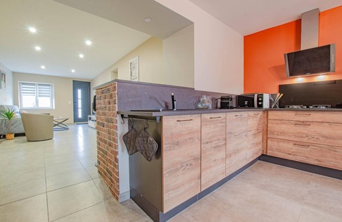 Plessis-Barbuise House | Le Gite de la Place - Plessis Barbuise