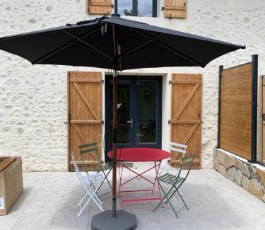 Clarac House | Le grand bleu