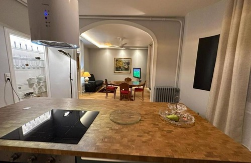 Republique Apartment | Le Grand Bleu - Quiet and Thermal