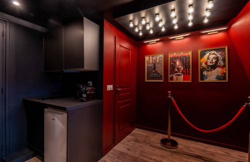 Malo-les-Bains Apartment | Le Grand Ecran - Studio Ambiance Cinéma