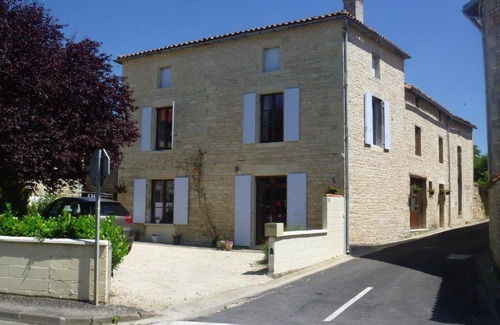 Tusson Bed & Breakfast | Le Grenier 1 Rue Verte Tusson 16140 France
