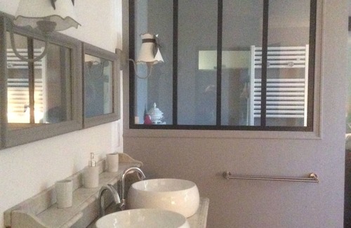 Gensac-la-Pallue House | Le Grillage a Poules