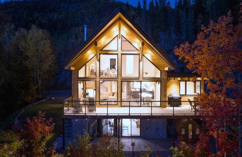 L'Anse-Saint-Jean Ski Chalet | Le Harfång - Vue imprenable - Sauna - 3min du Mont