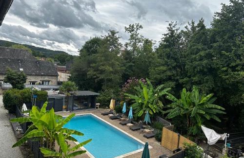 Larche Apartment | Le Havre de paix vue sur piscine