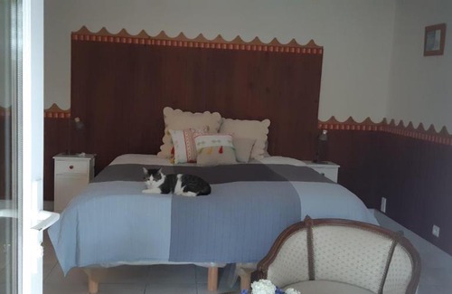 Pontchateau Bed & Breakfast | le jardin de lumiere fleuri
