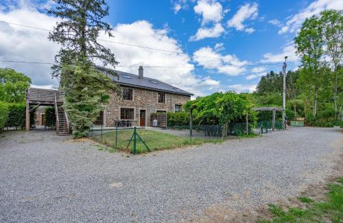 Jupille House | Le Jardin du vieux moulin 6b