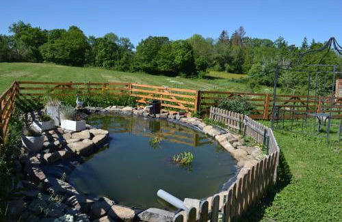 Saint-Jean-des-Ollieres Bed & Breakfast | Le Jardin des Pierres Brunes