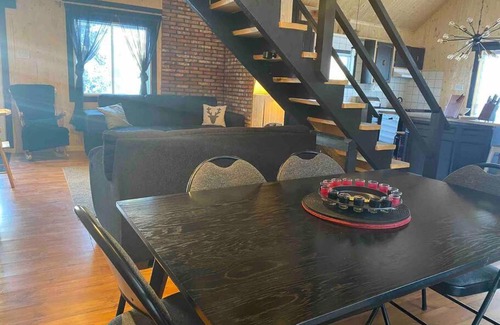 Notre-Dame-Des-Bois Ski Chalet | LE JAZZ- Chalet rustique/chic avec SPA