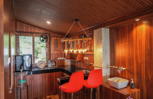 Ooty Hotel | Le Karaj Meadows