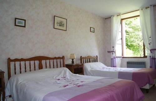 Henrichemont Bed & Breakfast | Le lac aux fées
