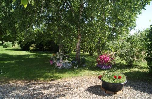Henrichemont Bed & Breakfast | Le lac aux fées