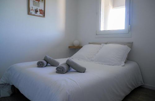 L'Oree du Bois Apartment | Le Laurier - Cosi - WIFI - Parking - Balcon
