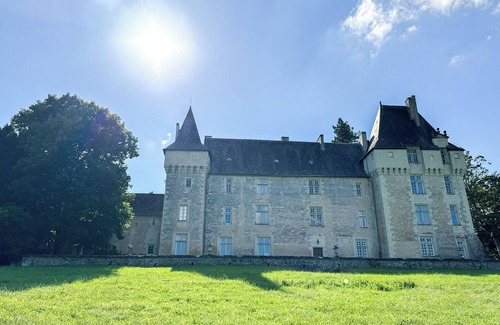 Availles-en-Chatellerault House | Le Logis des Vignes at Chateau de la Tour d'Oyré