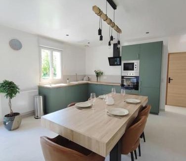 Esquennoy House | Le Lodge de St Sauveur